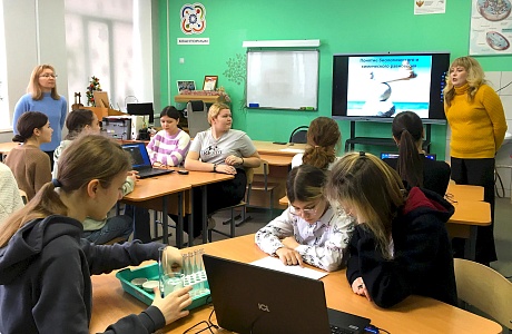 В дни зимних каникул в «Школьном Кванториуме» проводятся новогодние мастер-классы